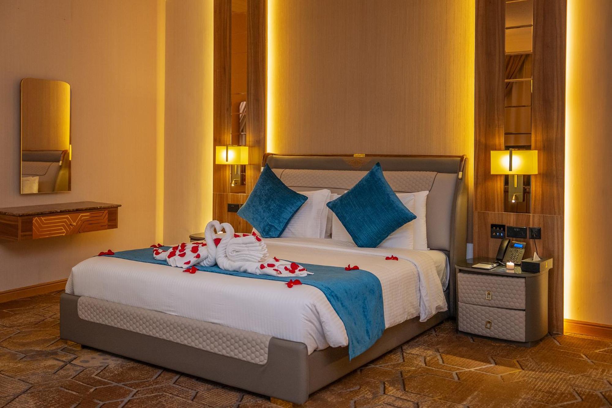 La Zona Continental Hotel Dubai Esterno foto